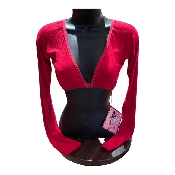 Sleevey Wonders Tops - NWT Sleevey Wonders Red size Small